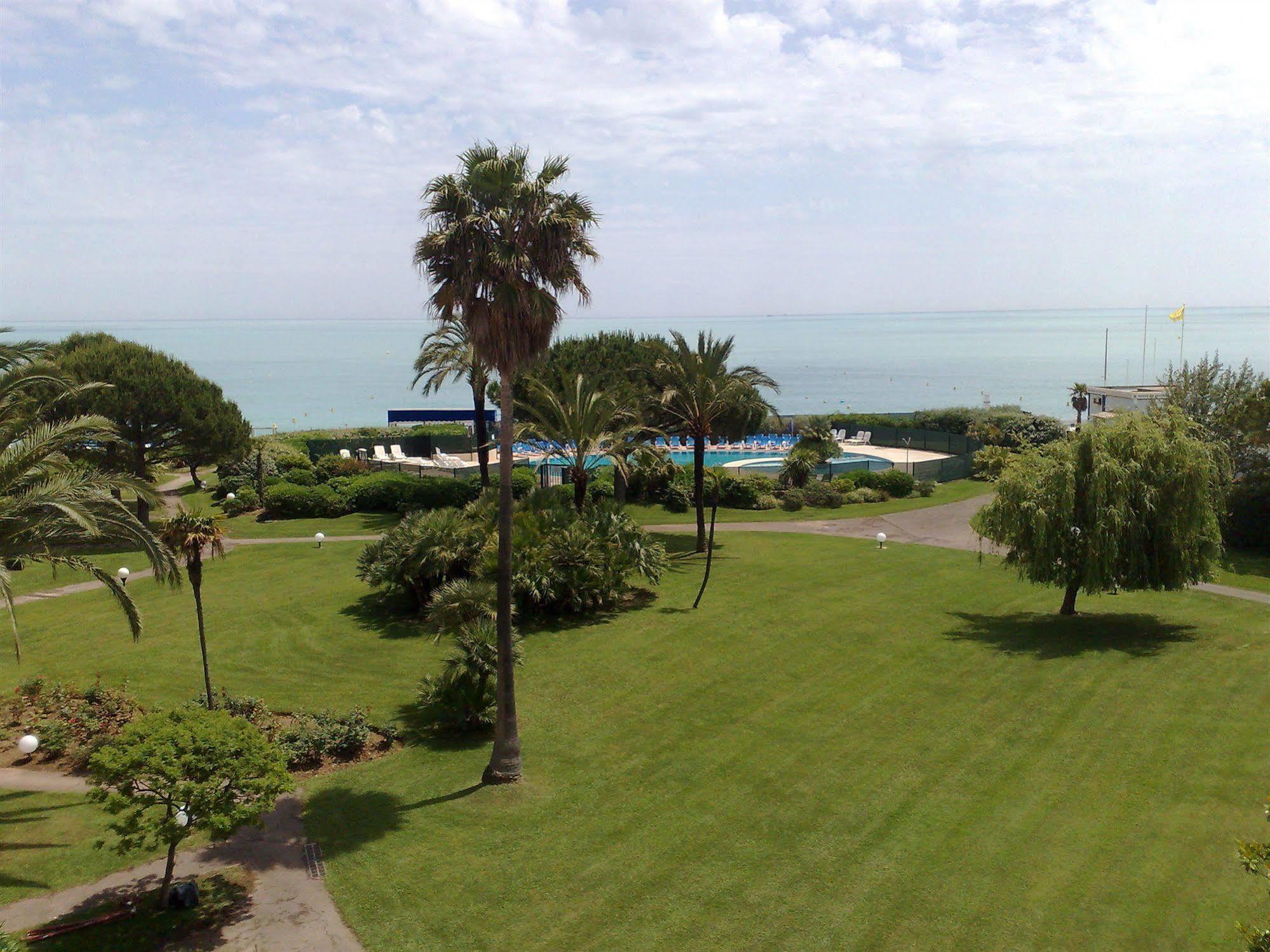 Bahia Hotel 3*